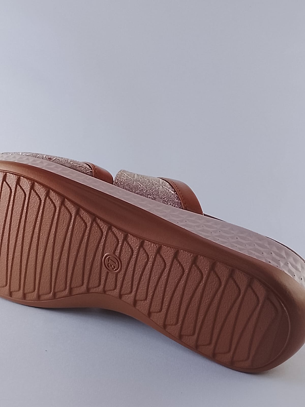 BROWN GLAM SLIPPER