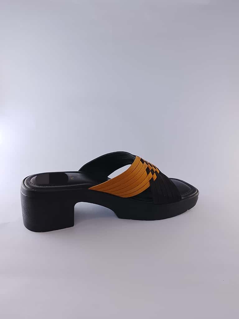 BLACK SPARK SLIPPER